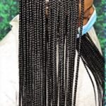 De Luxe Small Medium Knotless Braids